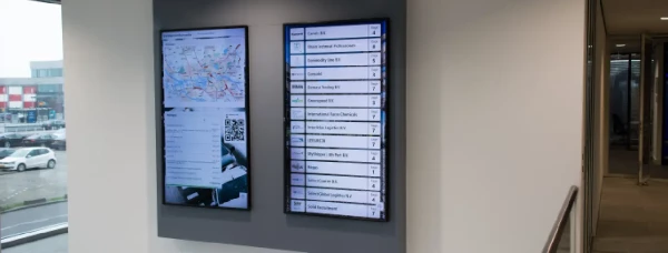 Wayfinding touch screen